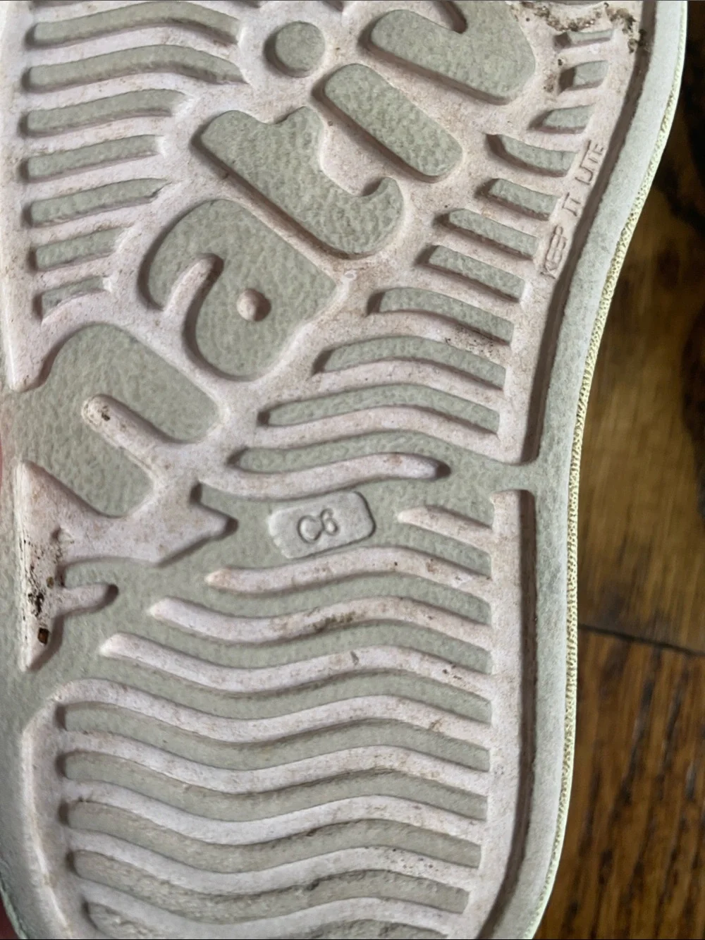 Kids’ Native Jefferson pink/cream slip on sneakers, size 6. Great condition.